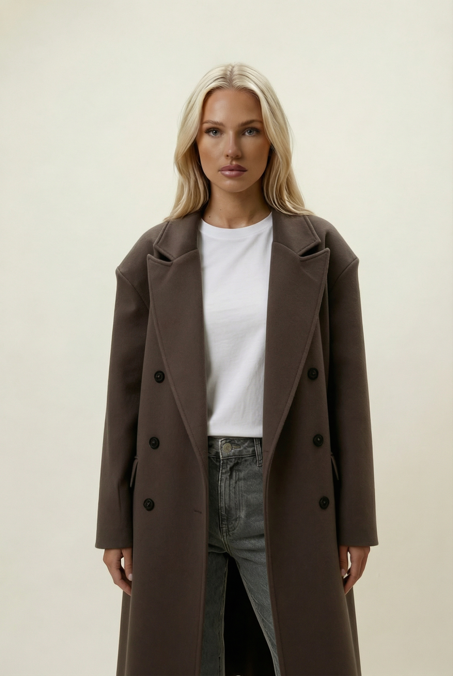 Oversized Structured Coat – Effortless Sophistication in Motion